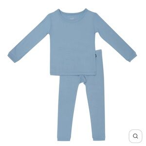 Kyte Baby 2T Long Sleeve Pajamas in Slate (blue) Excellent Used Condition